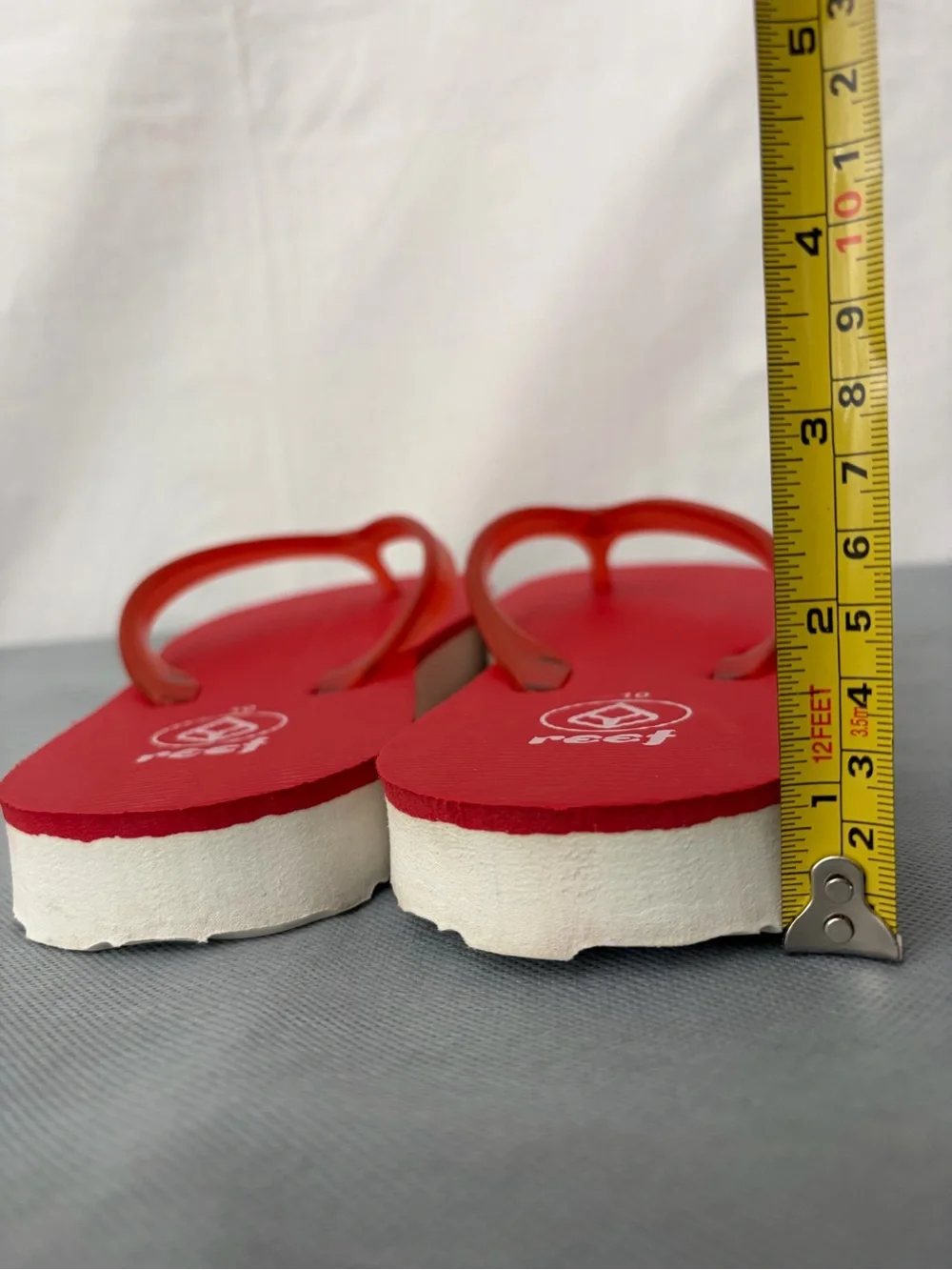 Reef Men’s Size 10 Red Platform Flip Flops Missing Front Logo Lightly Used(B224)